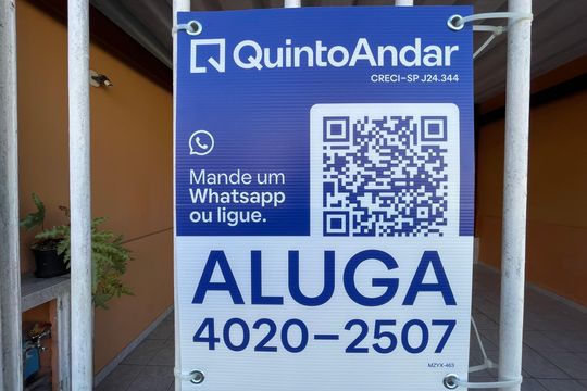 placa de casa para alugar com 2 quartos, 150m² em Jardim Arpoador, São Paulo