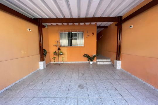 Garagem de casa para alugar com 2 quartos, 150m² em Jardim Arpoador, São Paulo