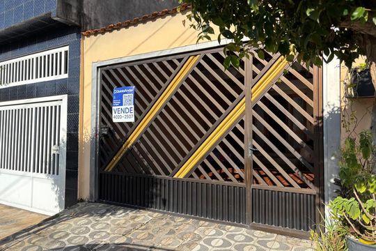 Fachada de casa à venda com 3 quartos, 160m² em Paulicéia, São Bernardo do Campo