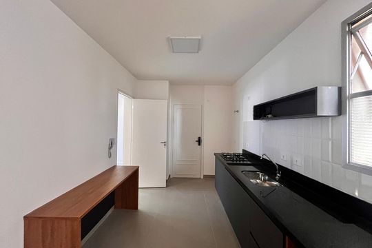Cozinha de apartamento à venda com 3 quartos, 89m² em Cambuí, Campinas