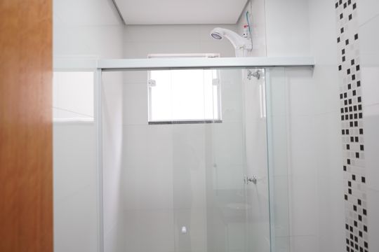 Banheiro de apartamento para alugar com 1 quarto, 41m² em Vila Invernada, São Paulo
