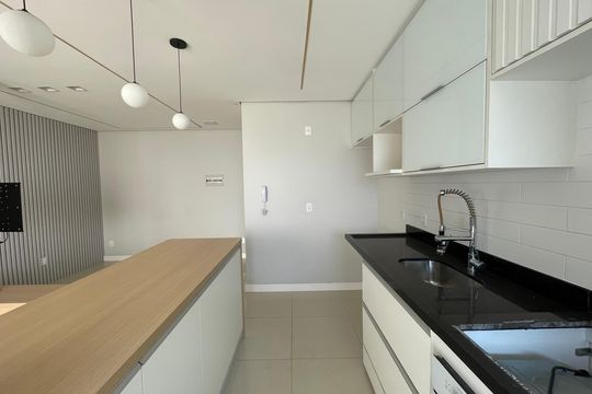 Cozinha e Área de Serviço de apartamento para alugar com 3 quartos, 74m² em Gramado, Cotia