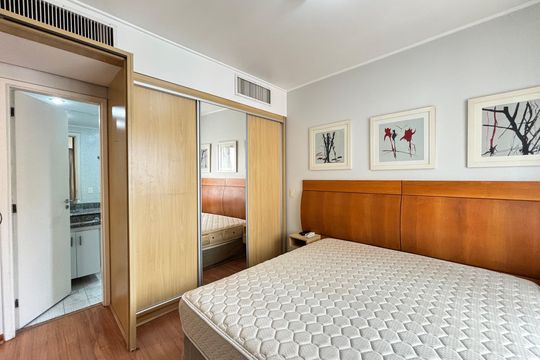 Quarto de apartamento à venda com 1 quarto, 69m² em Moema, São Paulo
