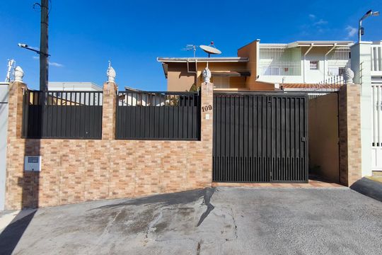 Fachada de casa à venda com 2 quartos, 109m² em Jardim Novo Campos Eliseos, Campinas
