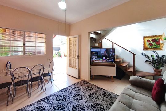 Sala de Estar de casa à venda com 2 quartos, 109m² em Jardim Novo Campos Eliseos, Campinas