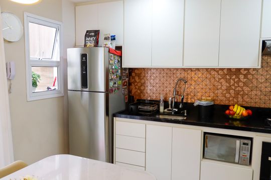Cozinha de casa de condomínio à venda com 2 quartos, 60m² em Jaguaribe, Osasco