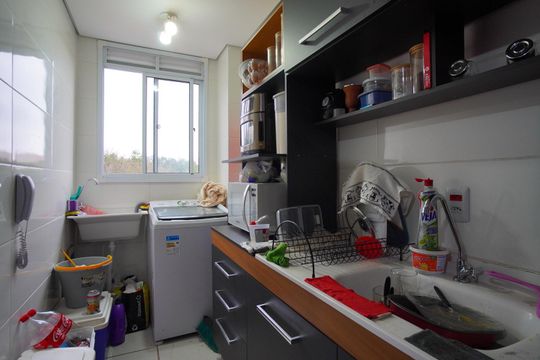 Cozinha de apartamento à venda com 2 quartos, 54m² em Morro Santana, Porto Alegre