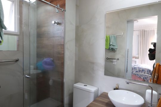 Banheiro da Suíte de apartamento à venda com 2 quartos, 57m² em Vila Mariana, São Paulo