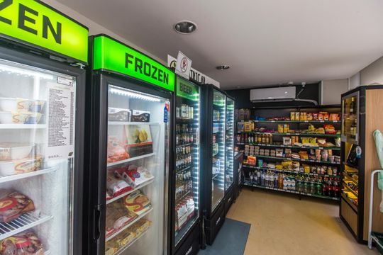Área comum - Mercado de apartamento à venda com 1 quarto, 52m² em Empresarial 18 do Forte, Barueri