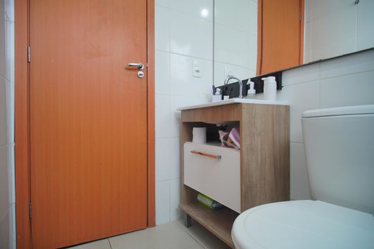 Banheiro Social de apartamento à venda com 2 quartos, 50m² em Feitoria, São Leopoldo