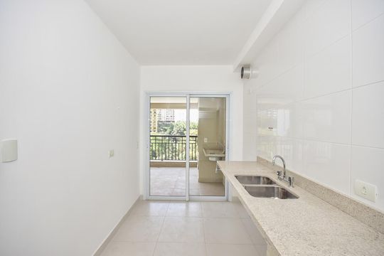 Cozinha de apartamento à venda com 4 quartos, 138m² em Vila Andrade, São Paulo