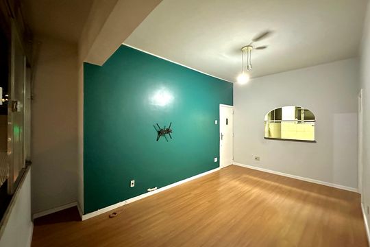 Sala de apartamento à venda com 2 quartos, 46m² em Botafogo, Rio de Janeiro