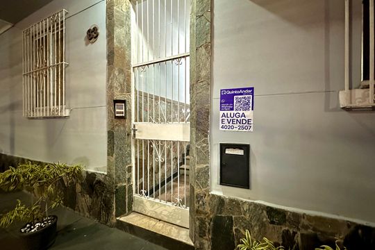 Plaquinha instalada de apartamento à venda com 2 quartos, 46m² em Botafogo, Rio de Janeiro