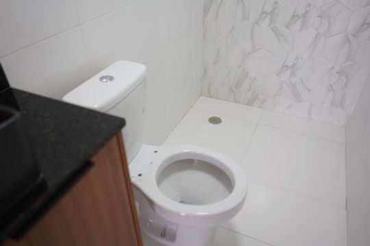 Banheiro de kitnet/studio à venda com 1 quarto, 27m² em Vila Invernada, São Paulo