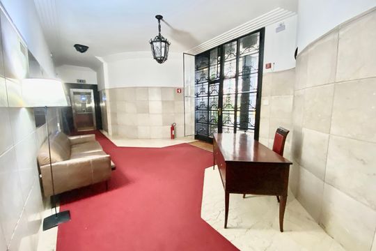 Hall de entrada de apartamento à venda com 2 quartos, 129m² em Copacabana, Rio de Janeiro