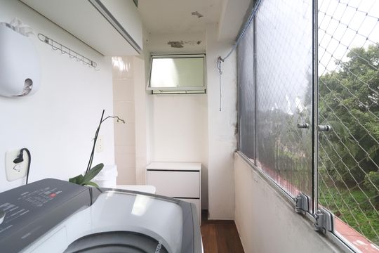 Lavanderia de apartamento à venda com 2 quartos, 70m² em Vila Nova, Novo Hamburgo