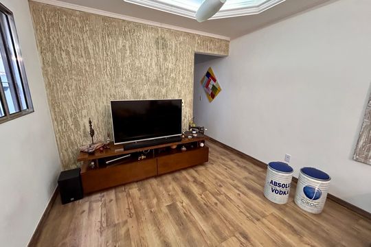 Sala de casa à venda com 3 quartos, 181m² em Jardim Santa Clara, Guarulhos
