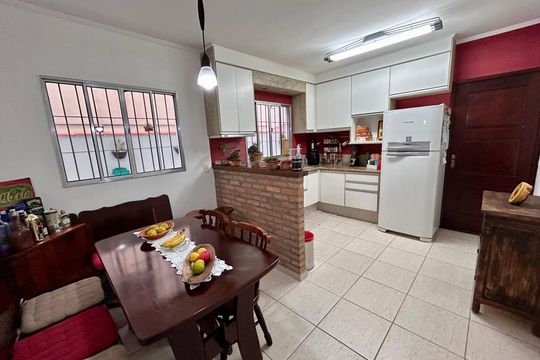 Cozinha de casa à venda com 3 quartos, 181m² em Jardim Santa Clara, Guarulhos