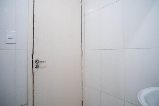 Banheiro de apartamento à venda com 2 quartos, 46m² em Vila Euthalia, São Paulo