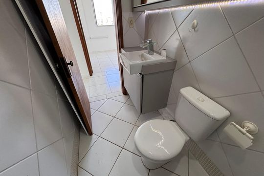 Banheiro de apartamento para alugar com 3 quartos, 80m² em Rio dos Sinos, São Leopoldo