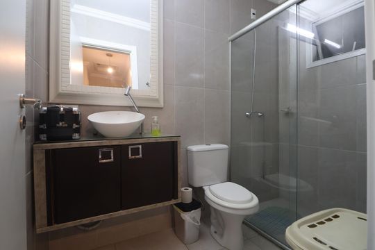 Banheiro Social de casa à venda com 3 quartos, 115m² em Igara, Canoas