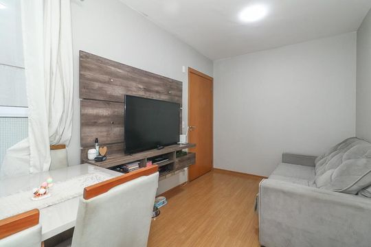 Sala de apartamento à venda com 2 quartos, 44m² em Rubem Berta, Porto Alegre