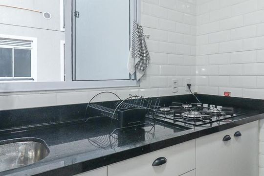 Cozinha de apartamento à venda com 2 quartos, 44m² em Rubem Berta, Porto Alegre