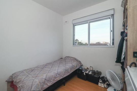 Quarto 2 de apartamento à venda com 2 quartos, 44m² em Rubem Berta, Porto Alegre