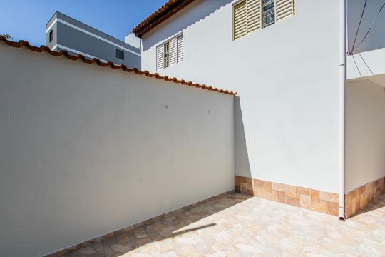 Garagem de casa para alugar com 2 quartos, 80m² em Vila Guilhermina, São Paulo