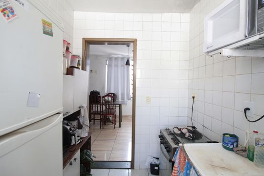 Cozinha e Área de Serviço de apartamento à venda com 2 quartos, 47m² em Copacabana, Belo Horizonte