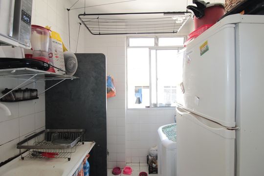 Cozinha e Área de Serviço de apartamento à venda com 2 quartos, 47m² em Copacabana, Belo Horizonte