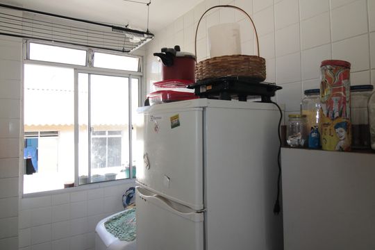 Cozinha e Área de Serviço de apartamento à venda com 2 quartos, 47m² em Copacabana, Belo Horizonte