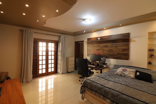 Suíte 1 de casa à venda com 3 quartos, 370m² em Baeta Neves, São Bernardo do Campo