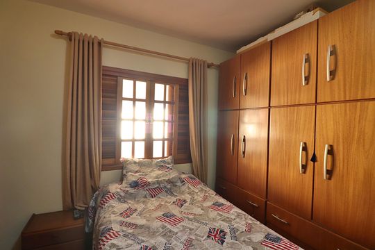Suíte 2 de casa para alugar com 3 quartos, 370m² em Baeta Neves, São Bernardo do Campo