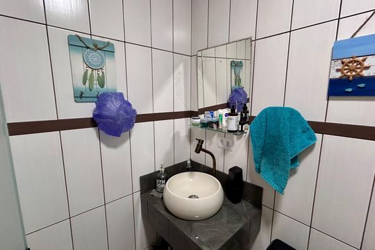 Banheiro de apartamento à venda com 2 quartos, 56m² em Jardim Vila Galvao, Guarulhos