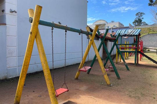 Área comum - Playground de casa de condomínio para alugar com 2 quartos, 94m² em Jardim Isis, Cotia