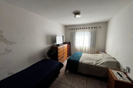 Quarto 1 de casa à venda com 4 quartos, 220m² em Vila Bandeirantes, São Paulo