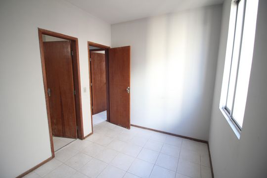 Suíte de apartamento para alugar com 3 quartos, 70m² em Tirol (Barreiro), Contagem
