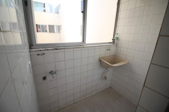 Área de Serviço de apartamento para alugar com 3 quartos, 70m² em Tirol (Barreiro), Contagem