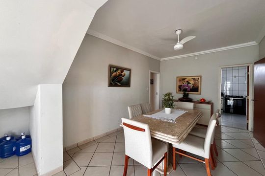 Sala de Jantar de casa à venda com 5 quartos, 297m² em Vila Nogueira, Campinas