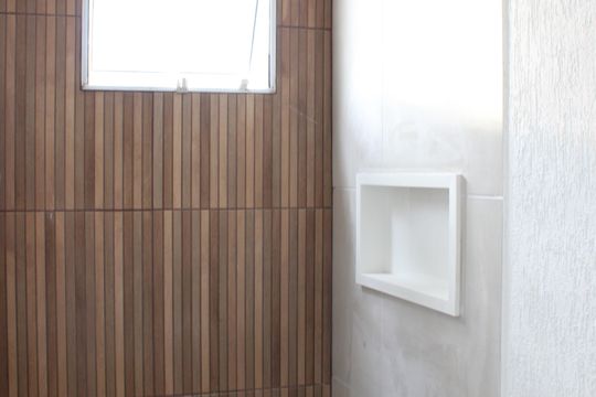 Banheiro de kitnet/studio para alugar com 1 quarto, 26m² em Vila Regente Feijó, São Paulo