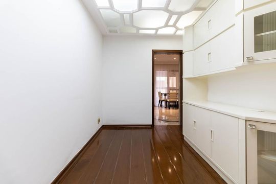 Sala 2 de apartamento à venda com 4 quartos, 300m² em Jardim da Saúde, São Paulo