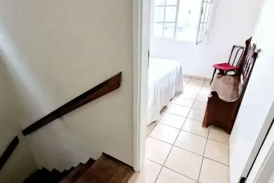 Escada de casa à venda com 2 quartos, 250m² em Itaim Bibi, São Paulo