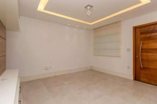 Sala de casa à venda com 2 quartos, 200m² em Cidade Patriarca, São Paulo