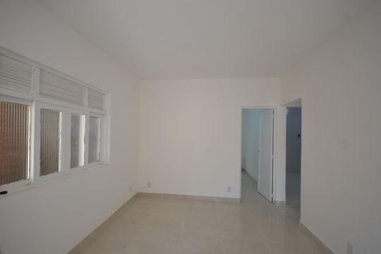 Sala de casa para alugar com 2 quartos, 80m² em Osvaldo Cruz, Rio de Janeiro