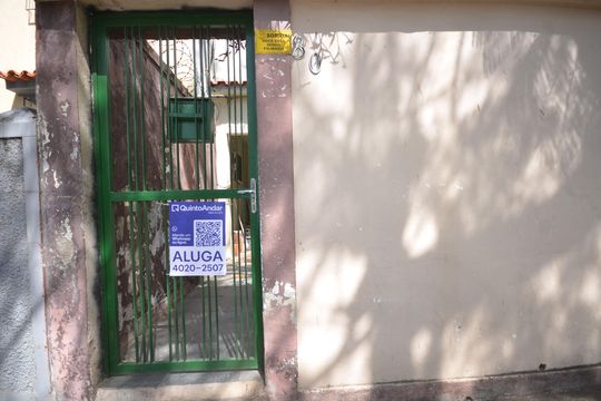 Placa Instalada de casa para alugar com 2 quartos, 80m² em Osvaldo Cruz, Rio de Janeiro