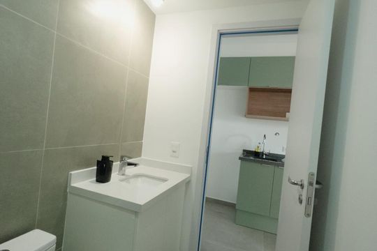 Banheiro de apartamento à venda com 1 quarto, 27m² em Vila Mariana, São Paulo