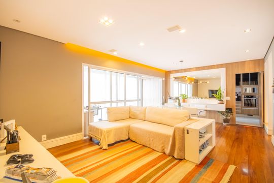 Sala 1 de apartamento à venda com 3 quartos, 250m² em Vila Yara, Osasco