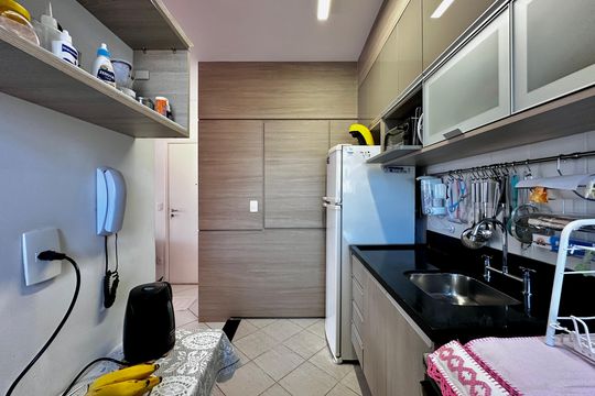 Cozinha de apartamento à venda com 2 quartos, 45m² em Chácara Santo Antônio (zona Sul), São Paulo