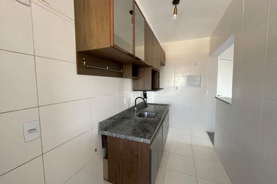 Cozinha de apartamento para alugar com 2 quartos, 57m² em Granja Viana, Cotia